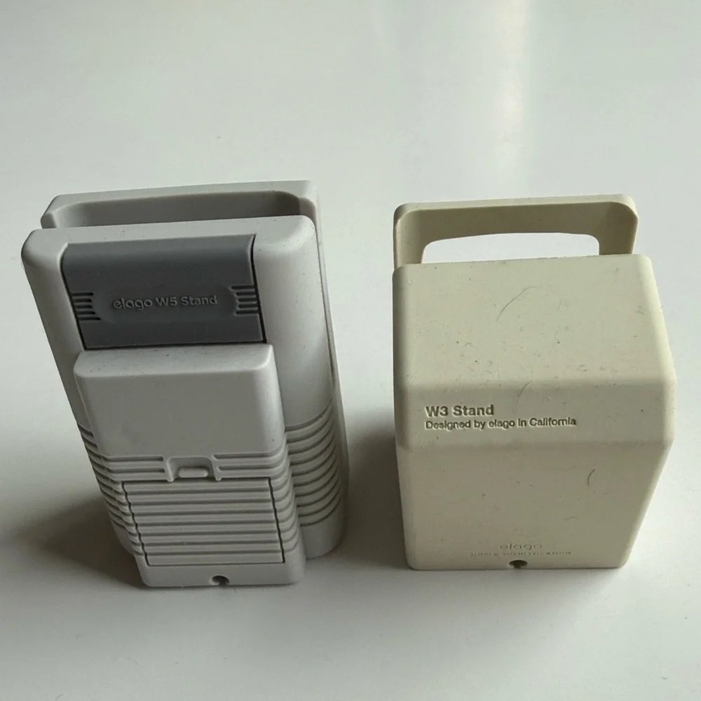 Elago vintage Apple computer & Nintendo Gameboy Apple Watch charger base
